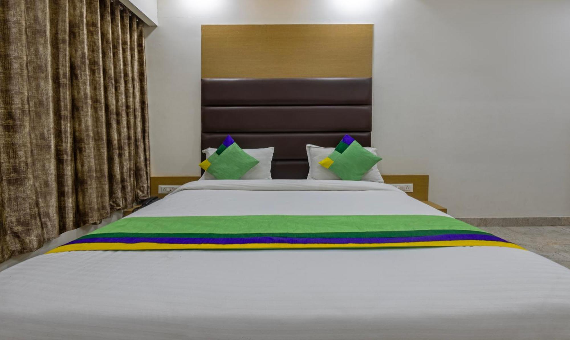 Treebo Eden Park, Ahmedabad Hotel Bātwa Exterior foto